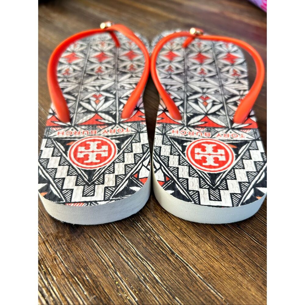 Tory Burch Women’s Rubber Flip Flops - Picture 5 of 7